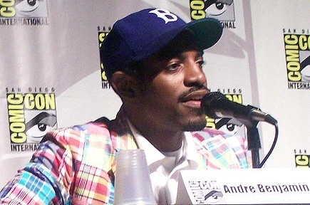 Andre 3000 speaking into a microphone at Comic-Con